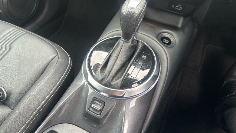 Nissan Juke 1.6 Hybrid Tekna 5dr Auto Hybrid Hatchback